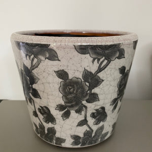 Old Dutch Style Garden Pot Black - 5 styles